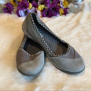Columbia PFG Gray Slip On Ballet Flats Sz 8.5
